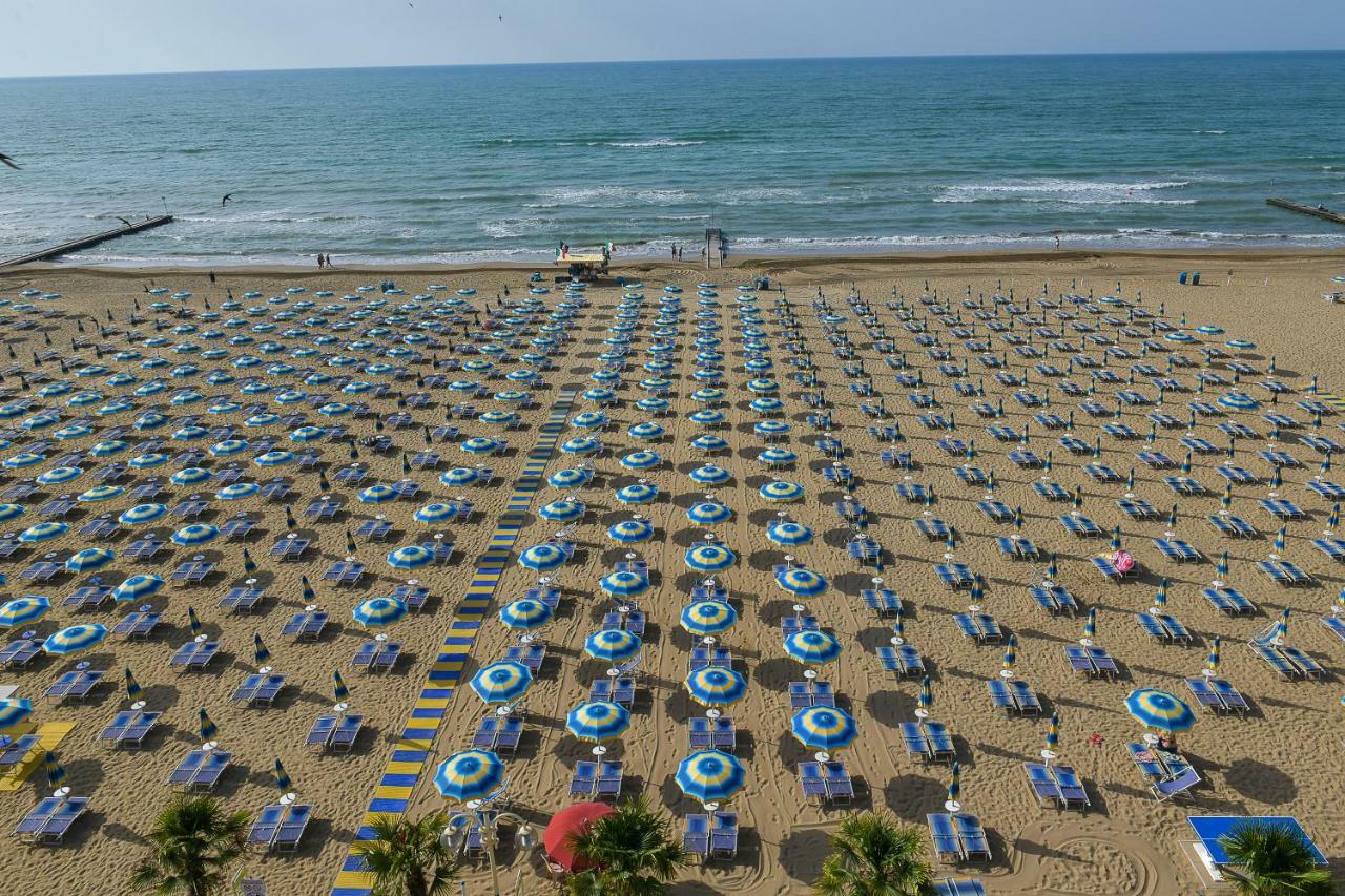 Hotel Souvenir Lido di Jesolo Buitenkant foto