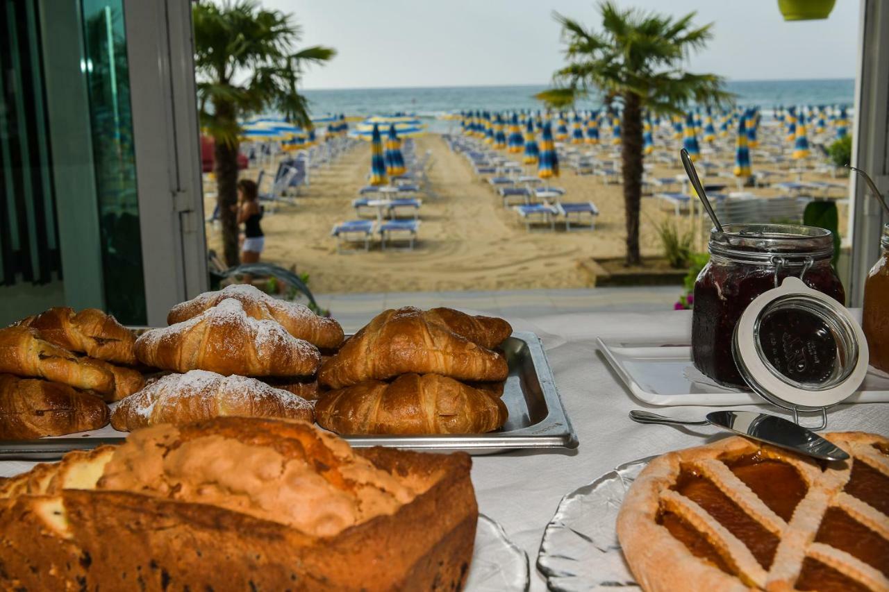 Hotel Souvenir Lido di Jesolo Buitenkant foto